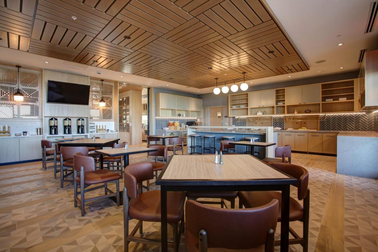 Hyatt Place At State Hotel